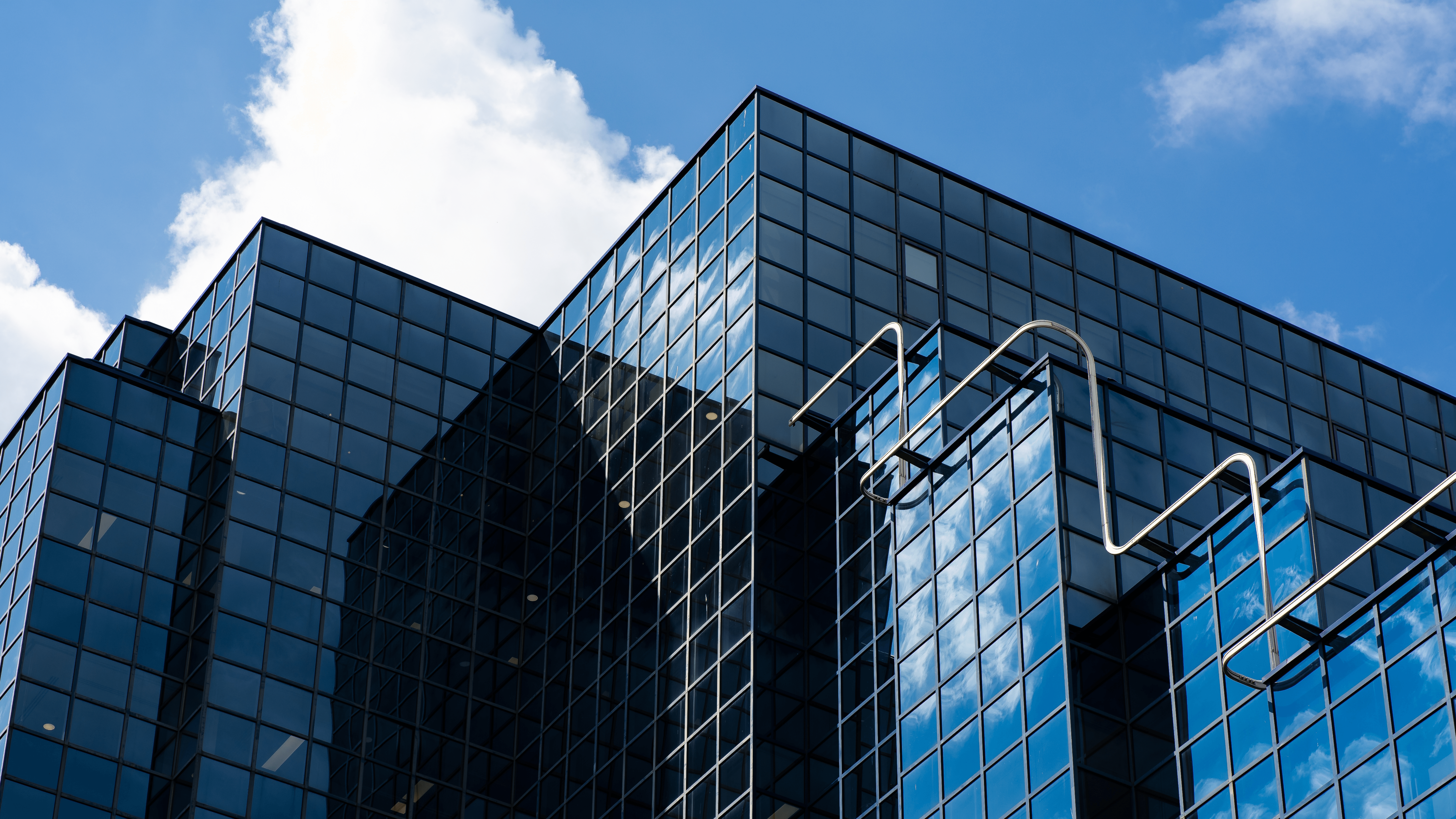 SM REIT Liquidity and Exit Options: How and When Can You Sell Your Investment?