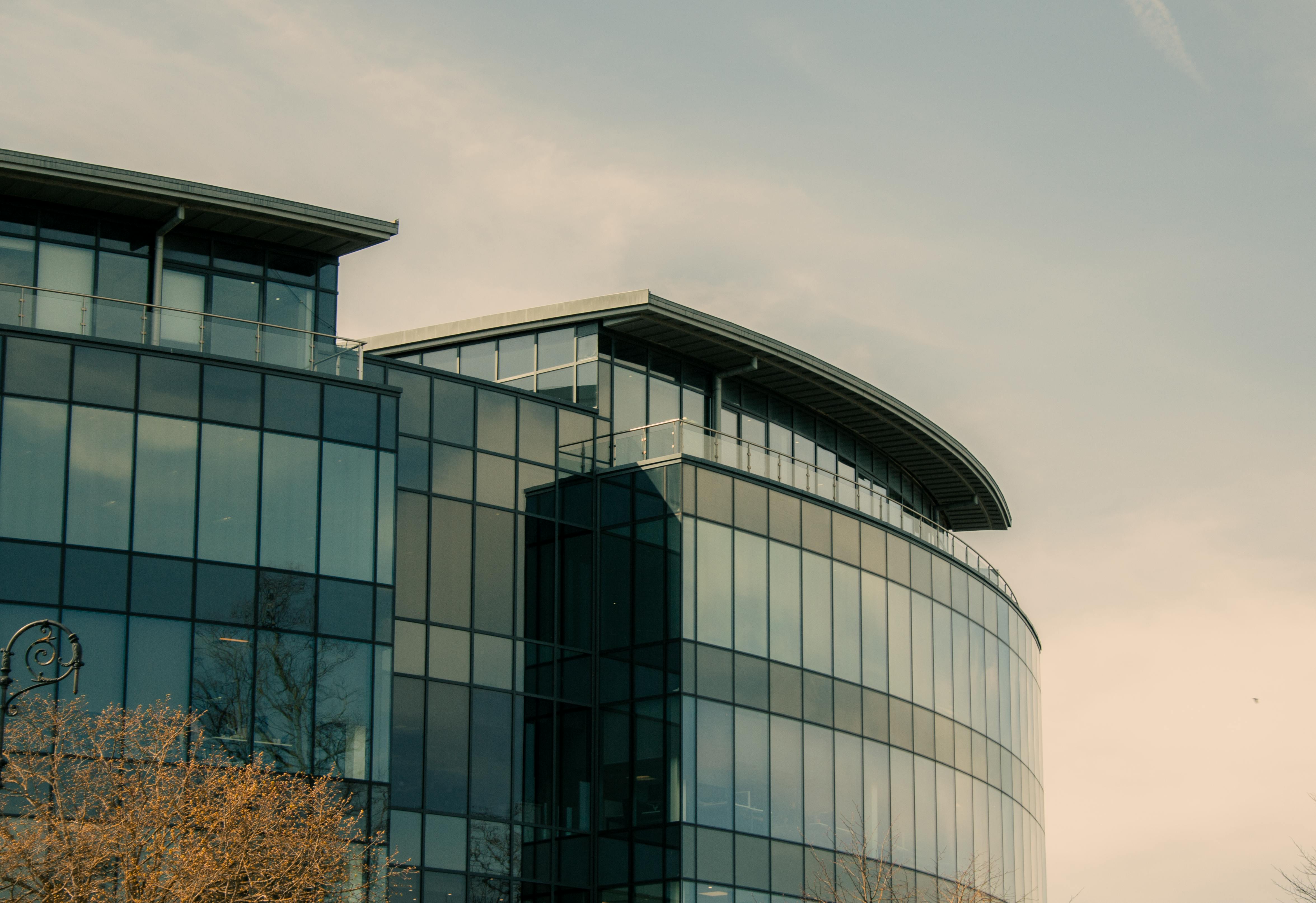 SM REIT Portfolio Allocation Strategy: How Much of Your Portfolio Should Be in Commercial Real Estate?